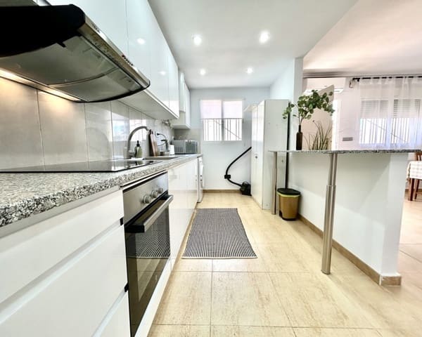 2 slaapkamer Appartement te koop in Villamartin, Orihuela met zwembad - € 159.950 (Ref: 9802573)