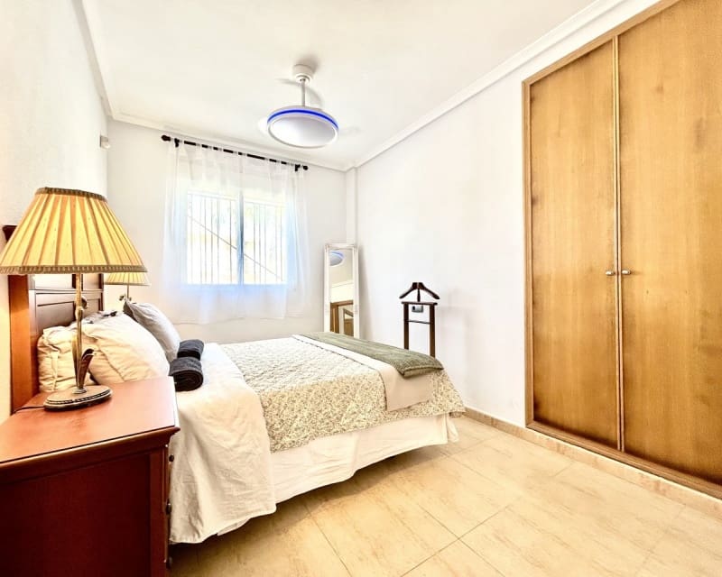 2 slaapkamer Appartement te koop in Villamartin met zwembad - € 159.950 (Ref: 9802573)