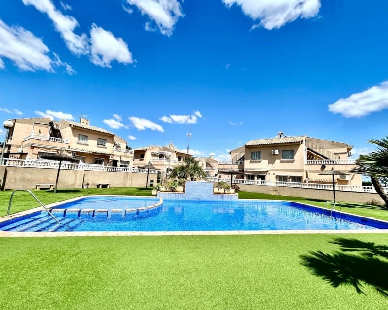 2 slaapkamer Appartement te koop in Villamartin met zwembad - € 159.950 (Ref: 9802573)