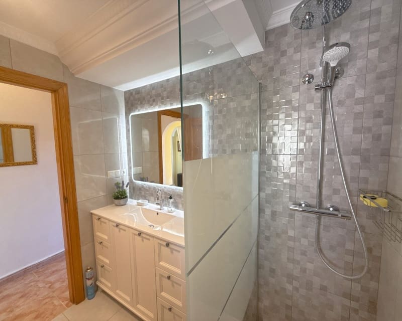 3 sovrum Villa till salu i Cabo Roig med pool - 344 950 € (Ref: 9802760)