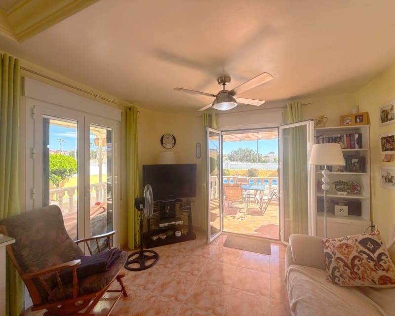 3 sovrum Villa till salu i Cabo Roig med pool - 344 950 € (Ref: 9802760)