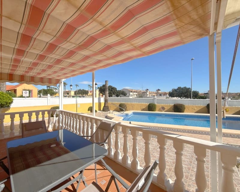 3 sovrum Villa till salu i Cabo Roig med pool - 344 950 € (Ref: 9802760)