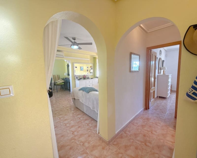 3 sovrum Villa till salu i Cabo Roig med pool - 344 950 € (Ref: 9802760)