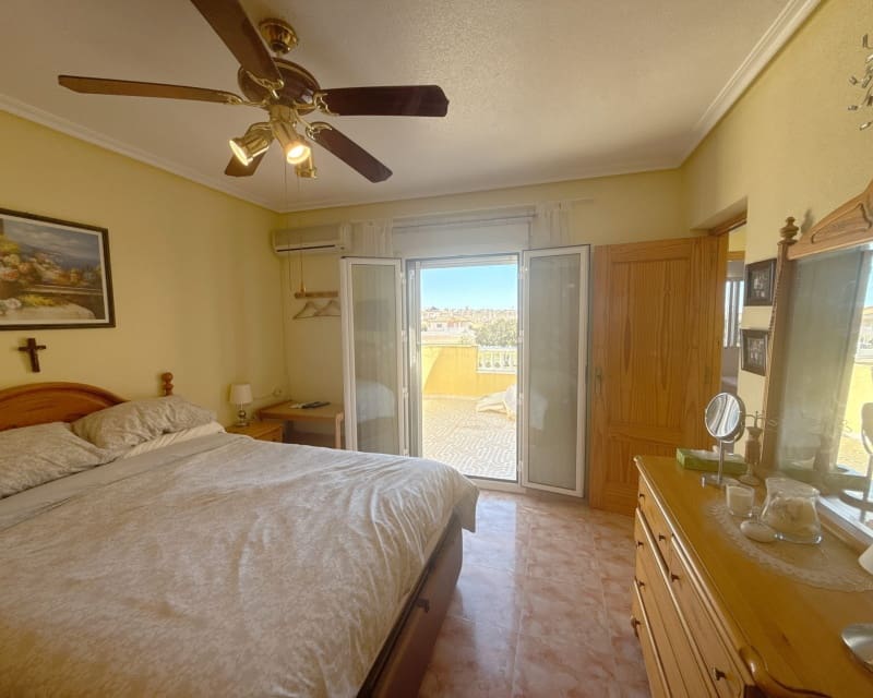 3 sovrum Villa till salu i Cabo Roig med pool - 344 950 € (Ref: 9802760)