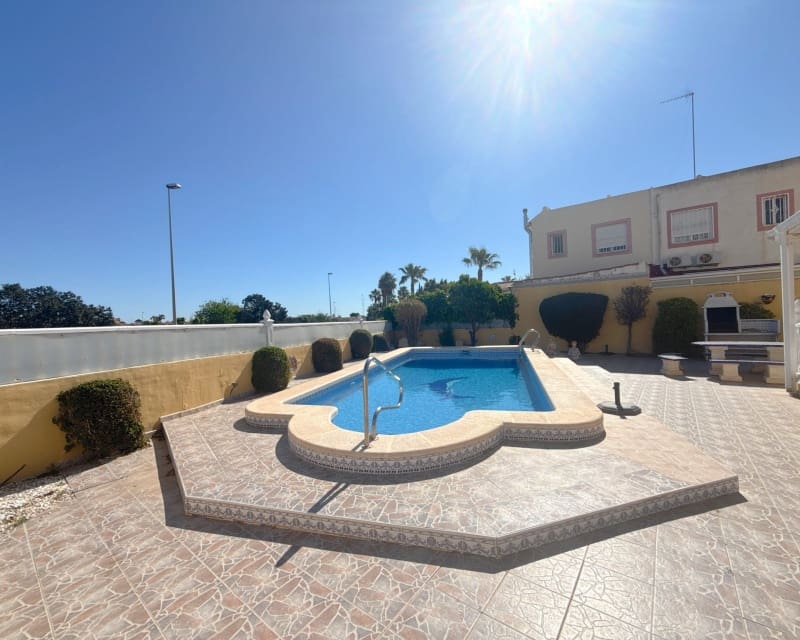 3 sovrum Villa till salu i Cabo Roig med pool - 344 950 € (Ref: 9802760)