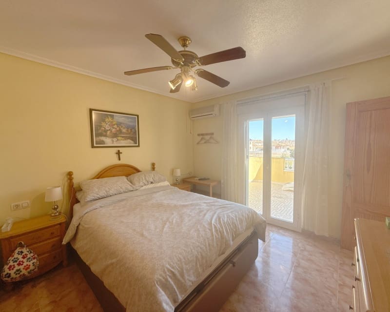 3 sovrum Villa till salu i Cabo Roig med pool - 344 950 € (Ref: 9802760)