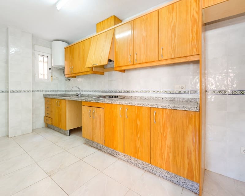 Apartamento de 2 habitaciones en Playa Flamenca en venta con piscina - 129.900 € (Ref: 9802762)