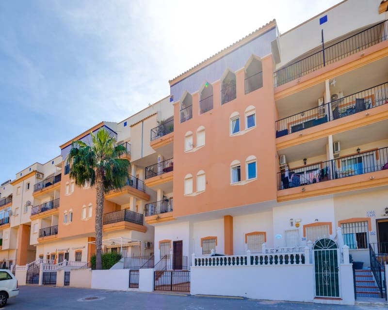 Apartamento de 2 habitaciones en Playa Flamenca en venta con piscina - 129.900 € (Ref: 9802762)