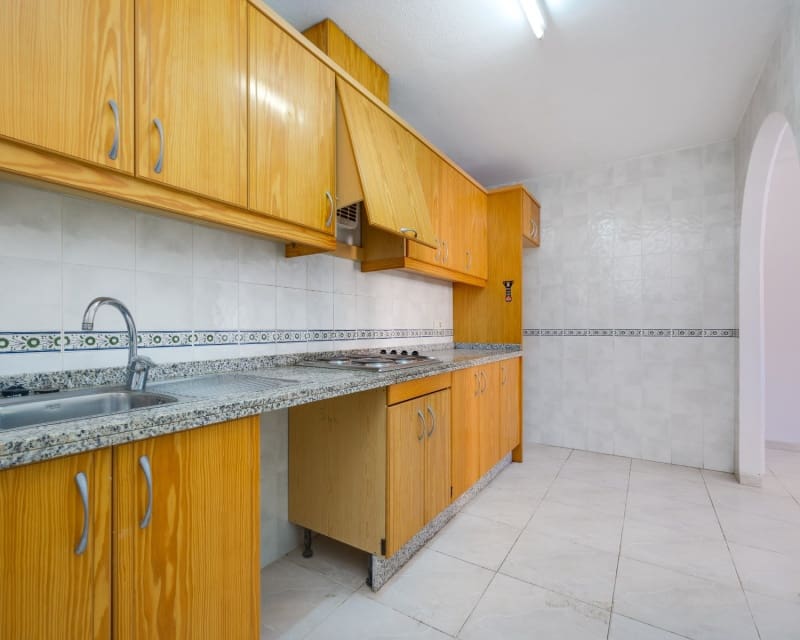 Apartamento de 2 habitaciones en Playa Flamenca en venta con piscina - 129.900 € (Ref: 9802762)