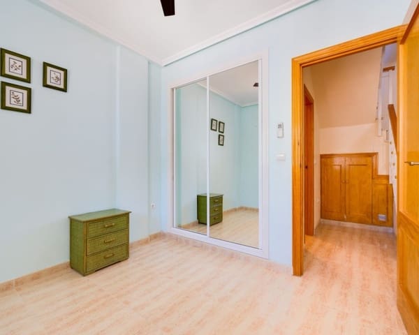 3 makuuhuone Omakotitalo myytävänä paikassa Playa Flamenca, Orihuela mukana uima-altaan - 189 000 € (Ref: 9802763)