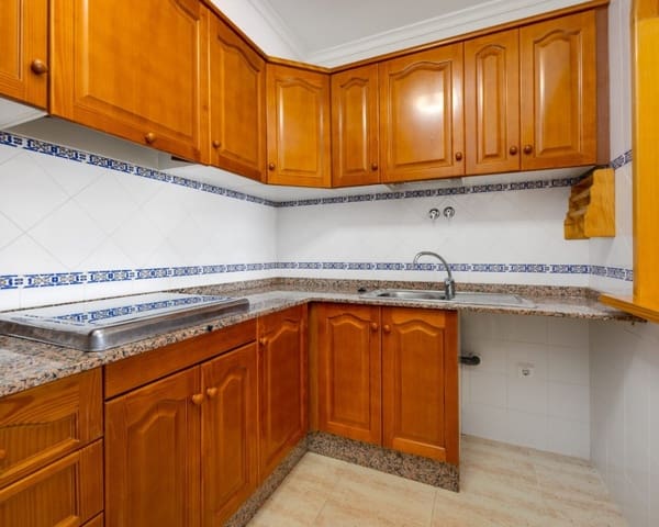 3 makuuhuone Omakotitalo myytävänä paikassa Playa Flamenca, Orihuela mukana uima-altaan - 189 000 € (Ref: 9802763)