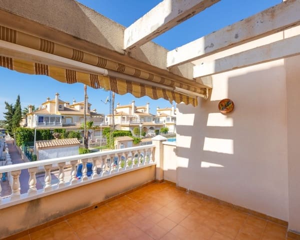 3 makuuhuone Omakotitalo myytävänä paikassa Playa Flamenca, Orihuela mukana uima-altaan - 189 000 € (Ref: 9802763)