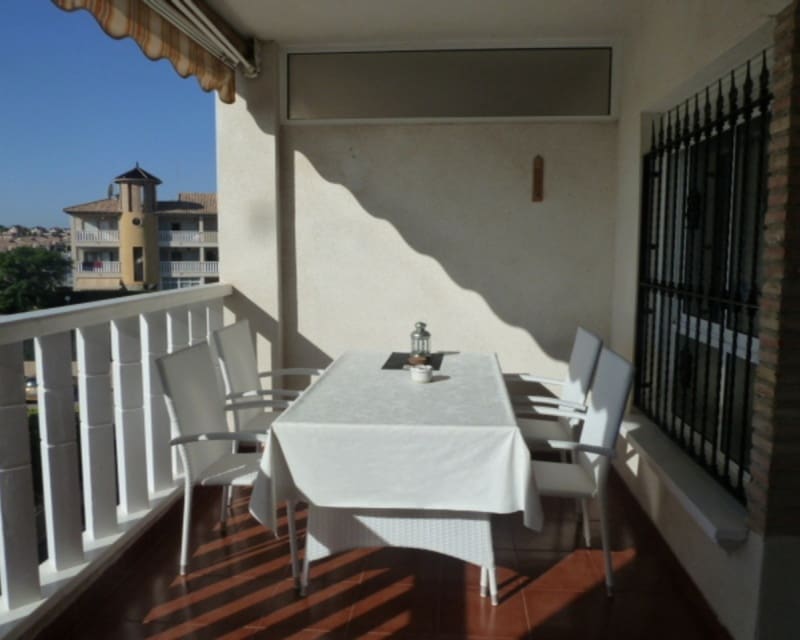 2 Zimmer Apartment zu verkaufen in Cabo Roig mit Pool - 165.000 € (Ref: 9802764)