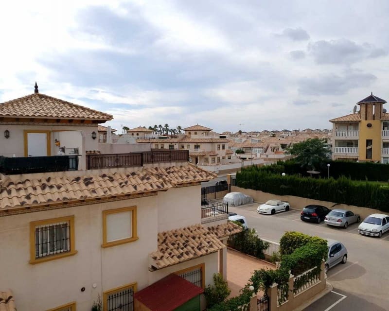 2 Zimmer Apartment zu verkaufen in Cabo Roig mit Pool - 165.000 € (Ref: 9802764)