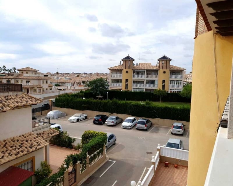 2 Zimmer Apartment zu verkaufen in Cabo Roig mit Pool - 165.000 € (Ref: 9802764)