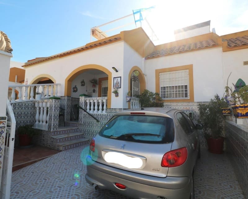 2 makuuhuone Bungalow myytävänä paikassa Torrevieja mukana uima-altaan - 168 000 € (Ref: 9802767)