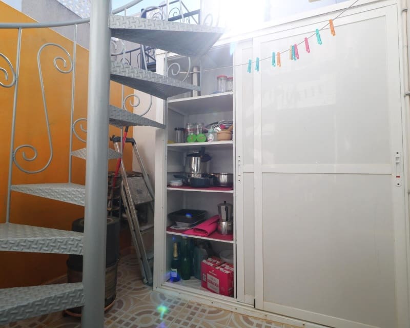 2 makuuhuone Bungalow myytävänä paikassa Torrevieja mukana uima-altaan - 168 000 € (Ref: 9802767)