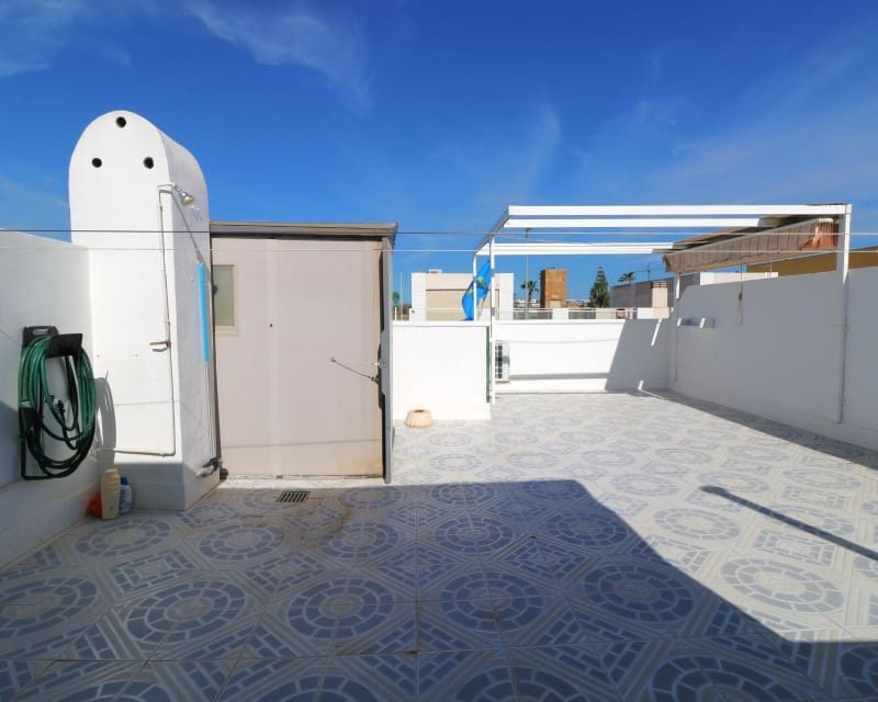 2 makuuhuone Bungalow myytävänä paikassa Torrevieja mukana uima-altaan - 168 000 € (Ref: 9802767)