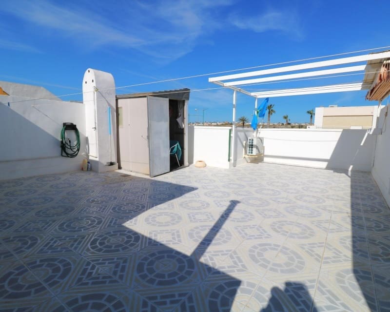 2 makuuhuone Bungalow myytävänä paikassa Torrevieja mukana uima-altaan - 168 000 € (Ref: 9802767)