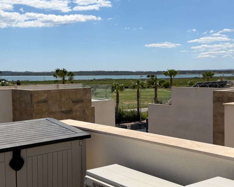 3 slaapkamer Villa te koop in Dona Pepa met zwembad - € 399.900 (Ref: 9802768)