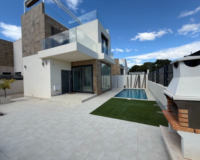 3 slaapkamer Villa te koop in Dona Pepa met zwembad - € 399.900 (Ref: 9802768)