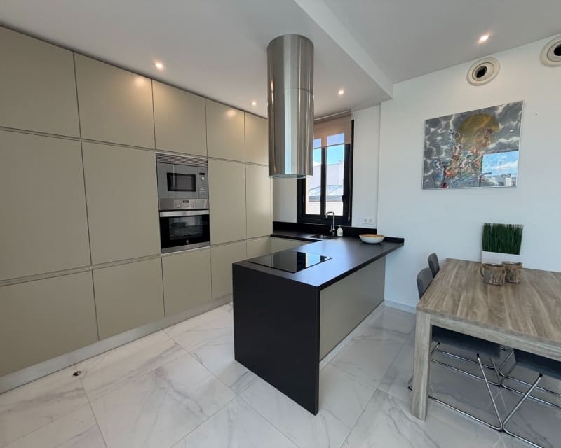 3 slaapkamer Villa te koop in Dona Pepa met zwembad - € 399.900 (Ref: 9802768)