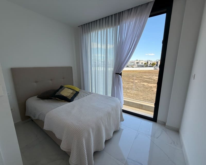 3 slaapkamer Villa te koop in Dona Pepa met zwembad - € 399.900 (Ref: 9802768)