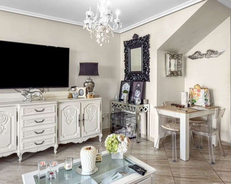 2 soveværelse Byhus til salg i La Florida med swimmingpool - € 179.900 (Ref: 9802769)