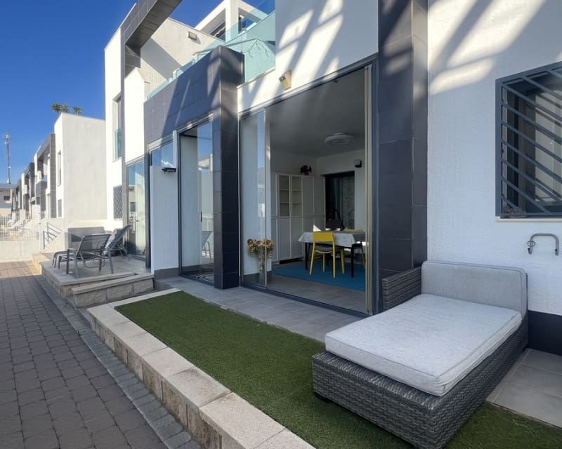 2 sypialnia Apartament na sprzedaż w La Zenia z basenem - 275 000 € (Ref: 9802770)