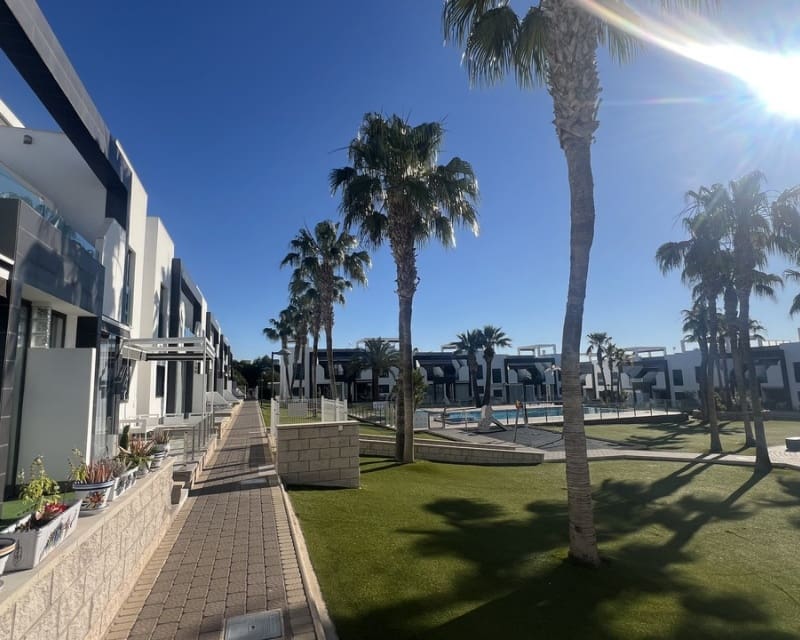 2 sypialnia Apartament na sprzedaż w La Zenia z basenem - 275 000 € (Ref: 9802770)