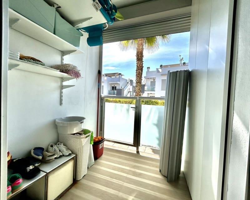 2 soverom Leilighet til salgs i Orihuela Costa med svømmebasseng - € 240 000 (Ref: 9802771)