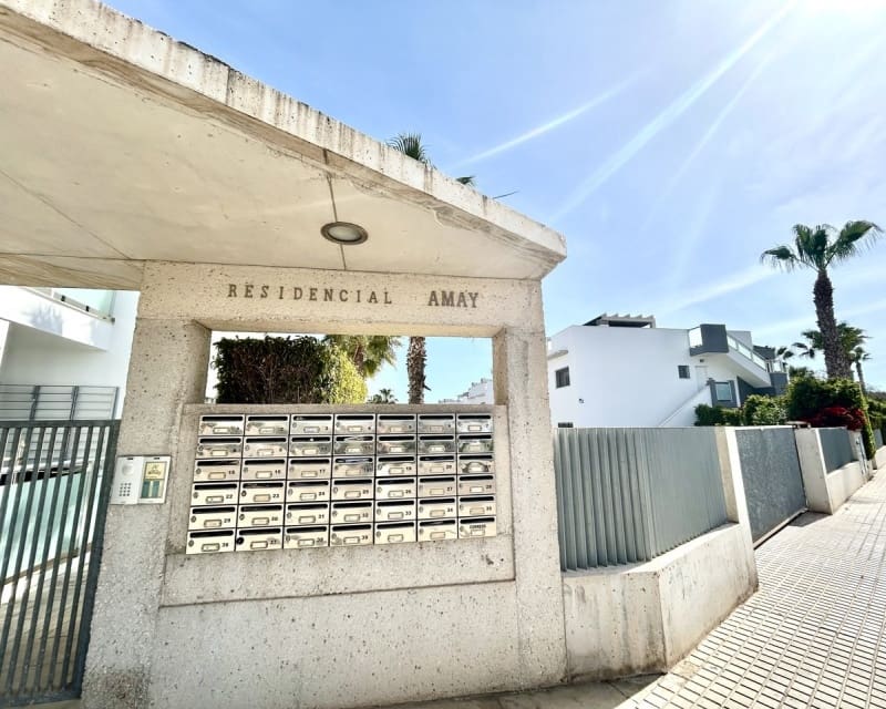 2 soverom Leilighet til salgs i Orihuela Costa med svømmebasseng - € 240 000 (Ref: 9802771)
