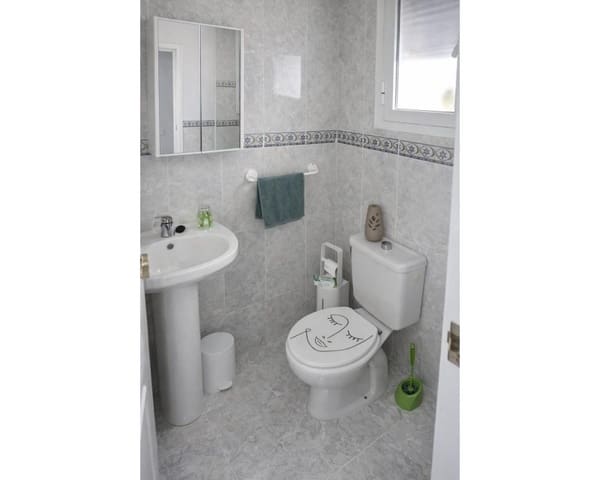 2 bedroom Townhouse for sale in Algorfa with pool - € 175,000 (Ref: 9802772)