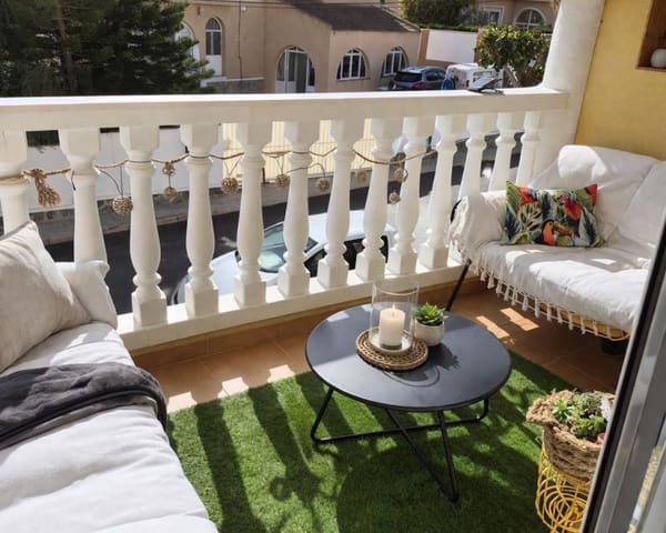 2 bedroom Townhouse for sale in Algorfa with pool - € 175,000 (Ref: 9802772)