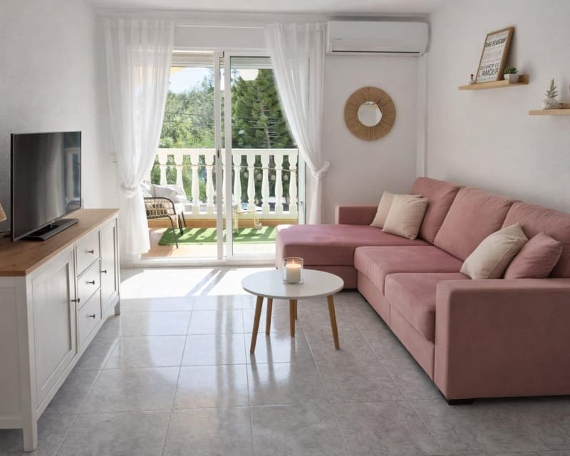 2 bedroom Townhouse for sale in Algorfa with pool - € 175,000 (Ref: 9802772)