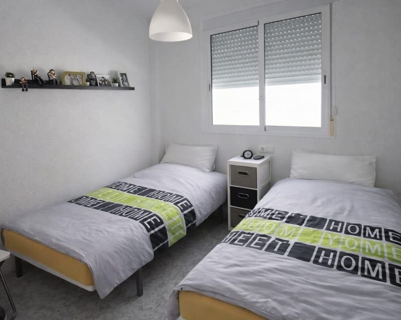 2 bedroom Townhouse for sale in Algorfa with pool - € 175,000 (Ref: 9802772)