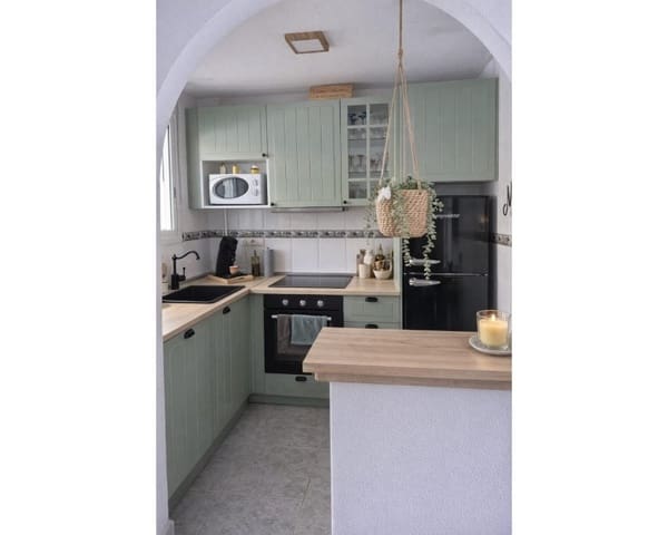 2 bedroom Townhouse for sale in Algorfa with pool - € 175,000 (Ref: 9802772)