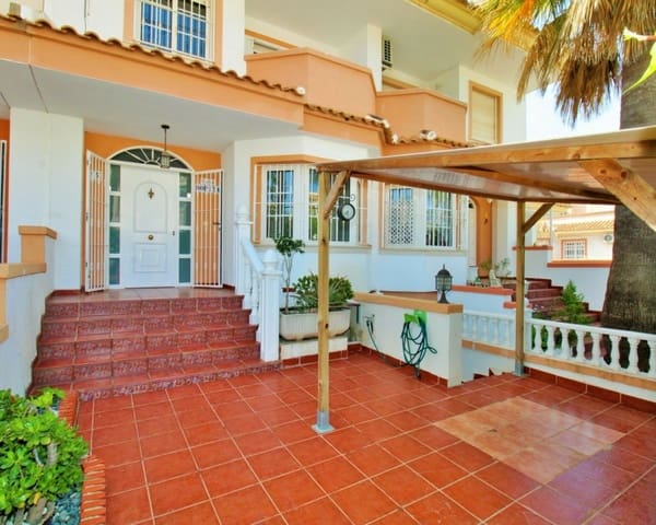 Casa de 3 habitaciones en Villamartin, Orihuela en venta con piscina - 229.000 € (Ref: 9802773)