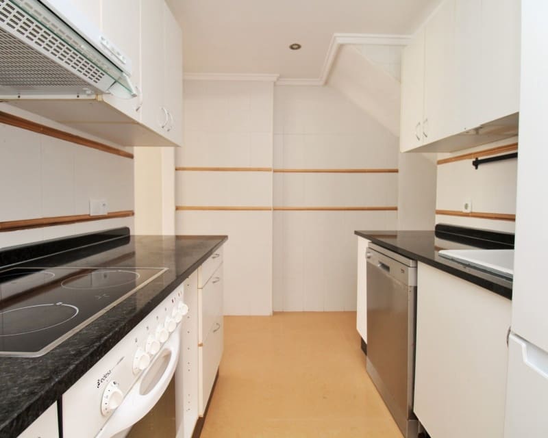 Casa de 3 habitaciones en Villamartin en venta con piscina - 229.000 € (Ref: 9802773)