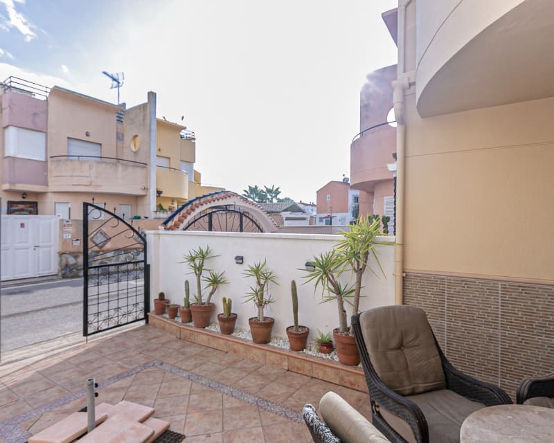 2 bedroom Townhouse for sale in La Torreta with pool - € 174,900 (Ref: 9805534)