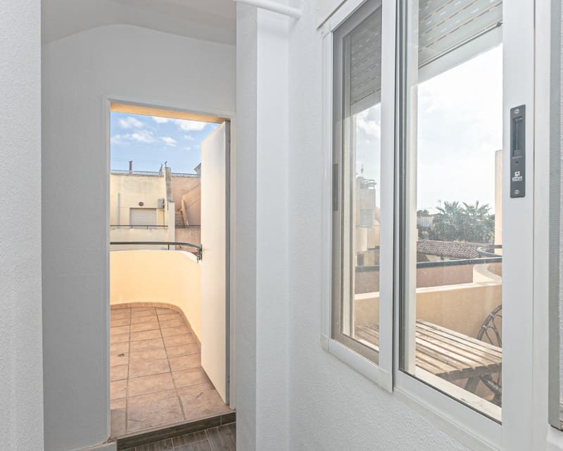 2 bedroom Townhouse for sale in La Torreta with pool - € 174,900 (Ref: 9805534)