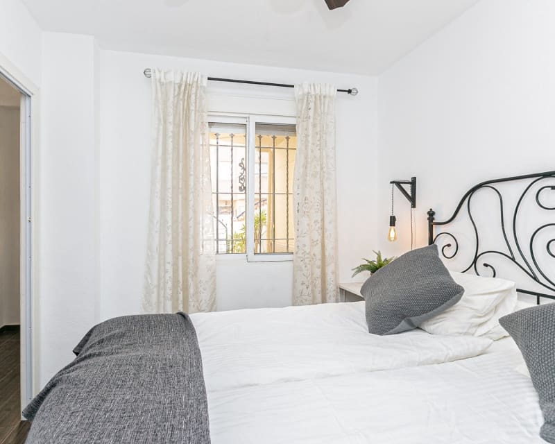 2 bedroom Townhouse for sale in La Torreta with pool - € 174,900 (Ref: 9805534)