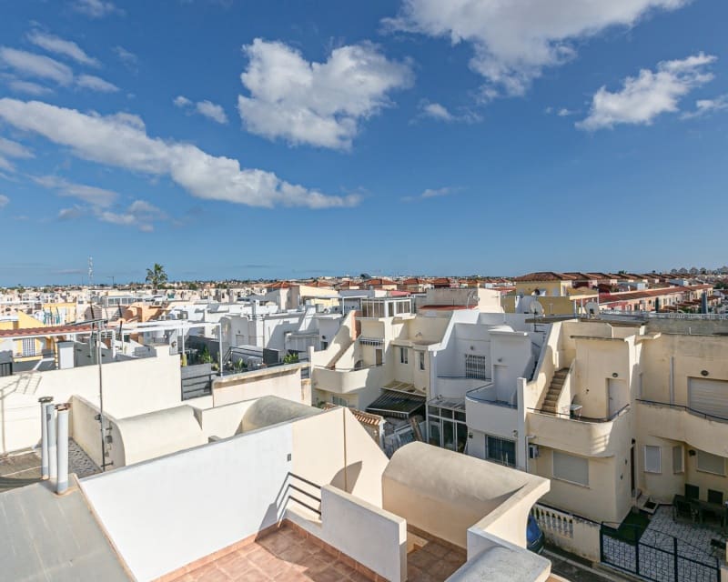 2 bedroom Townhouse for sale in La Torreta with pool - € 174,900 (Ref: 9805534)