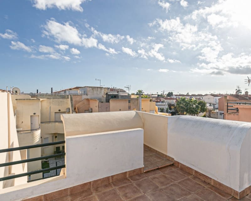 2 bedroom Townhouse for sale in La Torreta with pool - € 174,900 (Ref: 9805534)