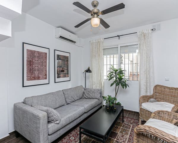 2 bedroom Townhouse for sale in La Torreta, Torrevieja with pool - € 174,900 (Ref: 9805534)