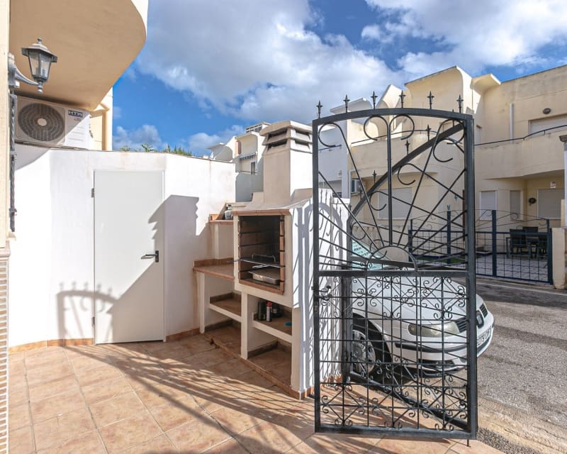 2 bedroom Townhouse for sale in La Torreta with pool - € 174,900 (Ref: 9805534)