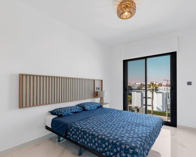 2 soveværelse Lejlighed til salg i El Raso med swimmingpool - € 255.000 (Ref: 9805536)