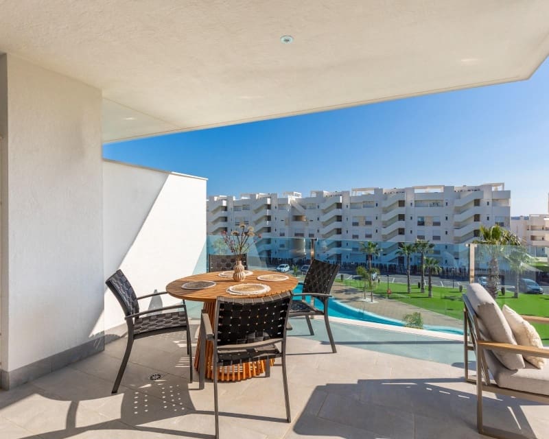 2 soveværelse Lejlighed til salg i El Raso med swimmingpool - € 255.000 (Ref: 9805536)