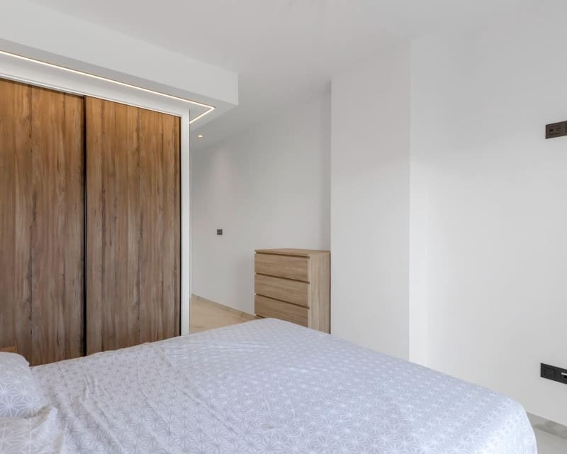 2 soveværelse Lejlighed til salg i El Raso med swimmingpool - € 255.000 (Ref: 9805536)