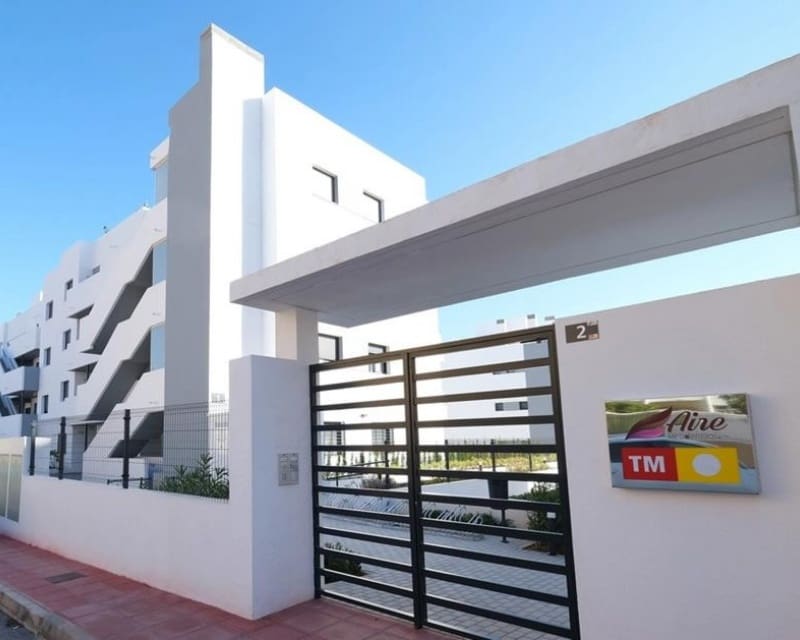 2 soverom Leilighet til salgs i Villamartin med svømmebasseng - € 249 900 (Ref: 9806932)